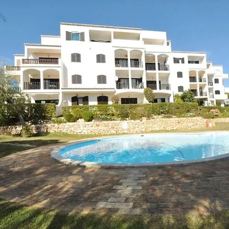 Apartment With Pool 300 Meters From The Portimao