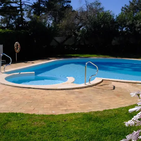 Apartment With Pool 300 Meters From The Portimao